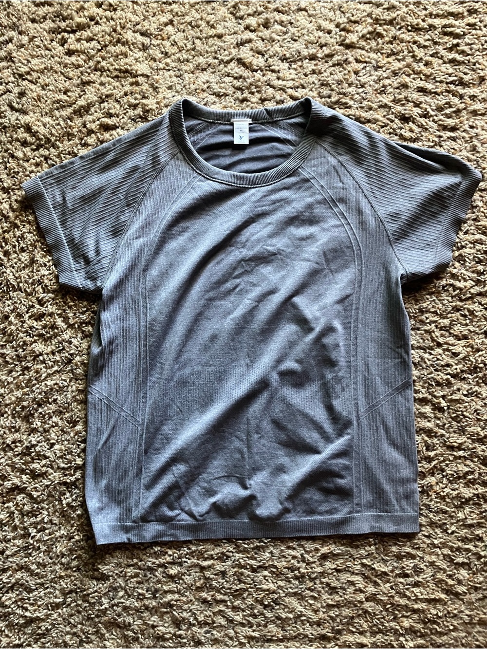Old Navy Go-Dry Active short sleeve top XL gray Tennis Running